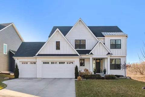 5255 Yellowstone Ln N, Plymouth, MN 55446