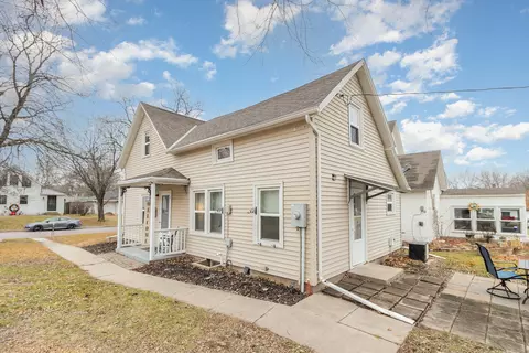 809 S Front St, Saint Peter, MN 56082 photo 3