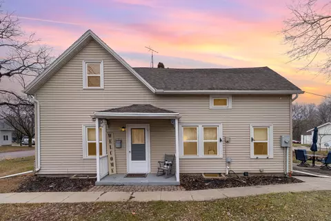 809 S Front St, Saint Peter, MN 56082