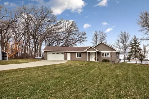 230 Lincoln Ave E, Gaylord, MN 55334