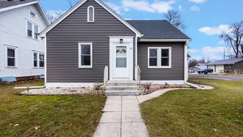 311 4th St S, Grove City, MN 56243
