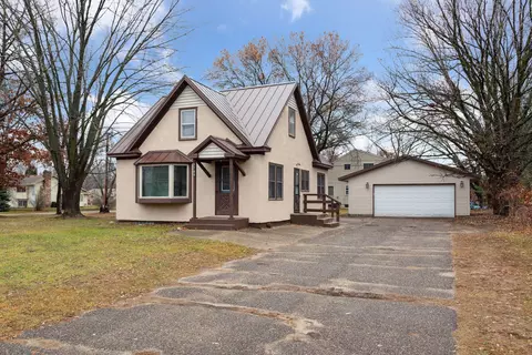 3780 Centerwood Rd, Lexington, MN 55014