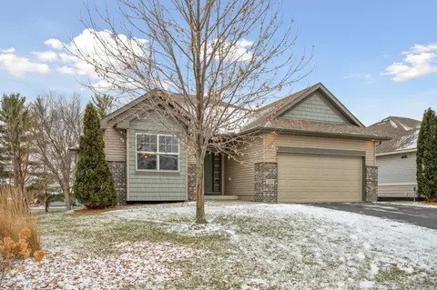 21354 Hytrail Cir, Lakeville, MN 55044