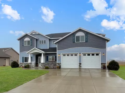 902 Sunrise Blvd, Redwood Falls, MN 56283