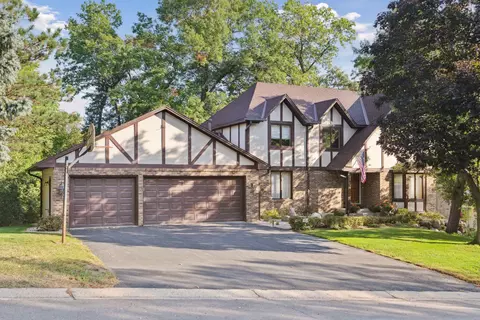 8669 143rd Street Ct, Apple Valley, MN 55124