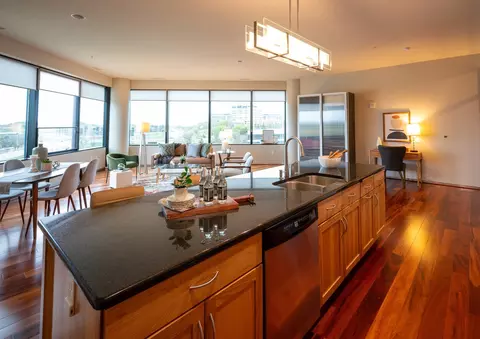 5601 Smetana Dr #612, Minnetonka, MN 55343
