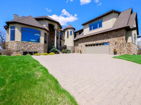 646 E Lake Geneva Rd NE, Alexandria, MN 56308