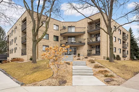 4644 Cedar Ave S #201, Minneapolis, MN 55407