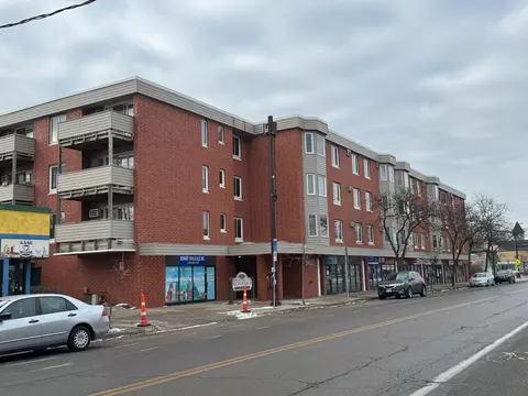 2425 E Franklin Ave #202, Minneapolis, MN 55406