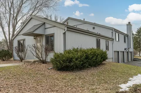 1906 26th Ave NW, Rochester, MN 55901