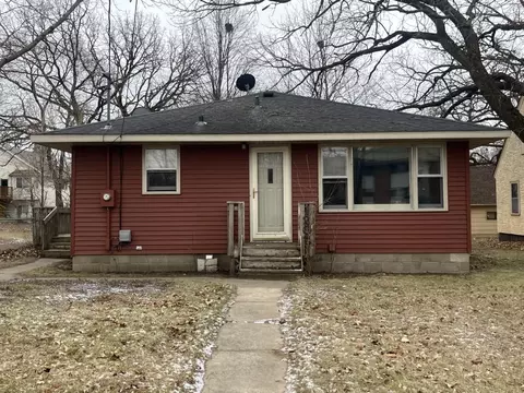 1206 E Saint Germain St, Saint Cloud, MN 56304 photo 2