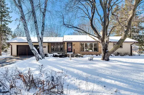 1851 Ide St, Maplewood, MN 55109