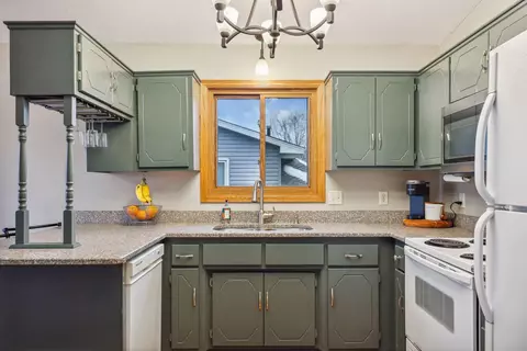 6908 110th Ave N, Champlin, MN 55316 photo 9