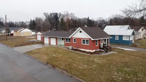 124 W Cedar Ave, Fergus Falls, MN 56537