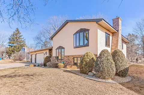2140 Desoto St, Maplewood, MN 55117
