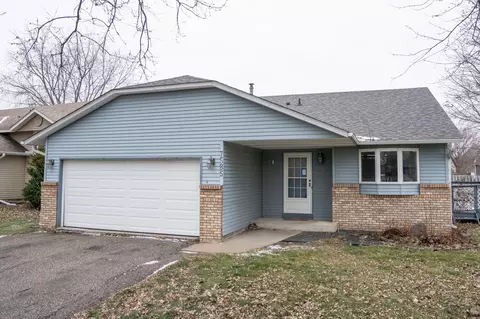 7585 Hyde Ave S, Cottage Grove, MN 55016