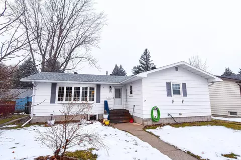 315 Spruce Ave S, Thief River Falls, MN 56701