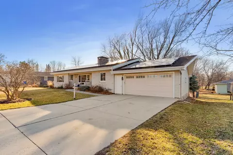 1308 N Elm Ave, Owatonna, MN 55060