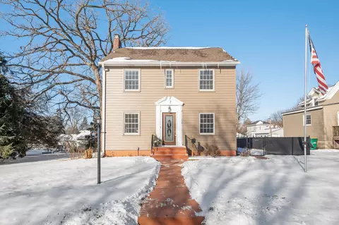112 Main St W, Cannon Falls, MN 55009