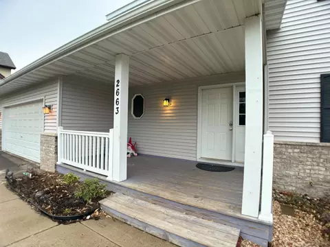2663 Sierra Ln, Little Canada, MN 55117