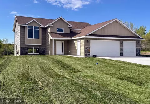 2431 Gold Ln, Saint Augusta, MN 56301