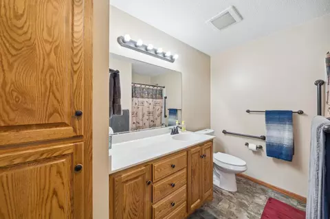 911 Lincoln Ln, Hudson, WI 54016 photo 7