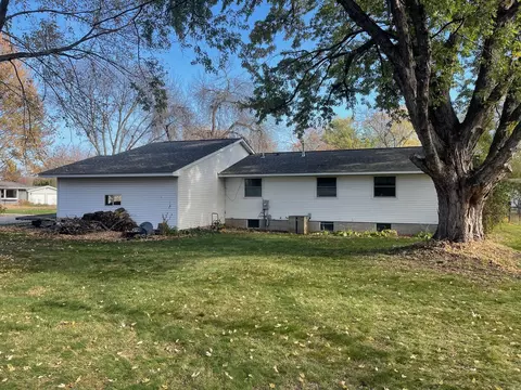 911 Lincoln Ln, Hudson, WI 54016 photo 17