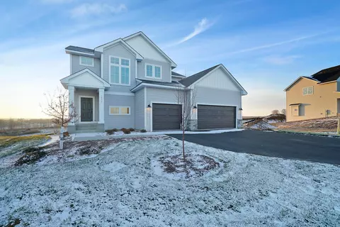 1971 Fallbrooke Dr, Hastings, MN 55033