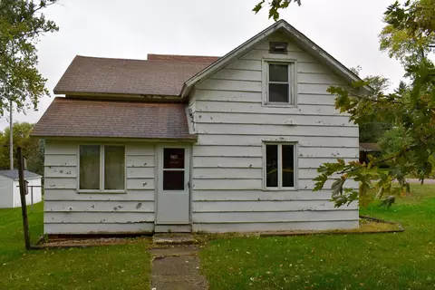 216 N Main St, Kiester, MN 56051