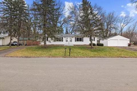 2514 Woodlynn Ave, Maplewood, MN 55109