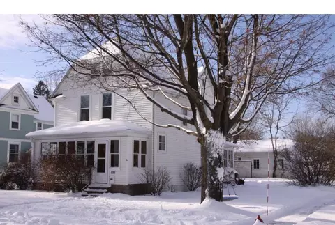 305 S Dakota Ave, New Richmond, WI 54017