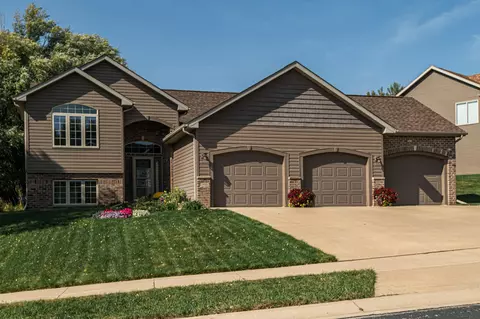 2600 Boulder Ridge Dr NW, Rochester, MN 55901