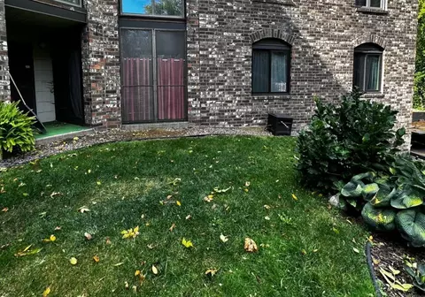 1850 Eagle Ridge Dr #E104, Mendota Heights, MN 55118