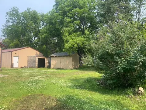 317 Hazel St N, Backus, MN 56435 photo 3