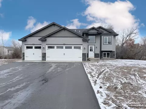 2362 Jewel St, Saint Augusta, MN 56301
