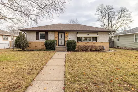 1439 6th Ave S, South Saint Paul, MN 55075
