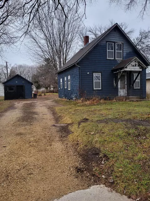 138 Burnside Ave N, Red Wing, MN 55066