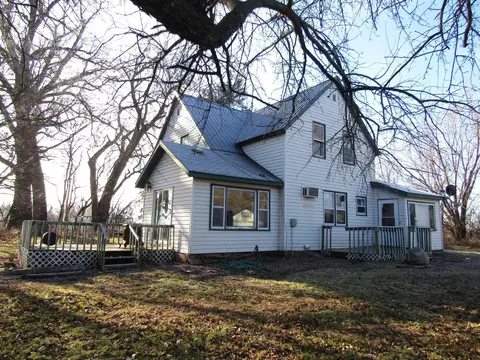 8040 65th Ave SE, Maynard, MN 56260