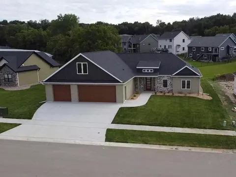 4371 Cassidy Ridge Dr NE, Rochester, MN 55906