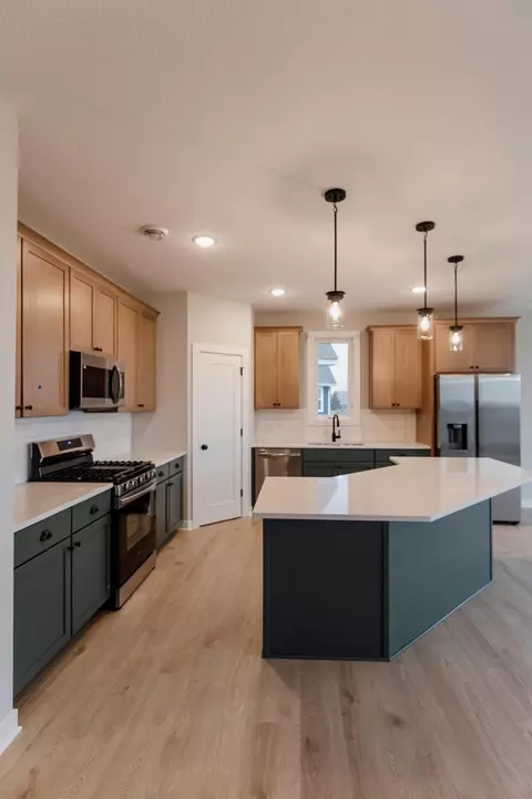 4426 Monarch Dr, Woodbury, MN 55129