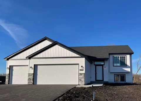 9976 32nd St NE, Saint Michael, MN 55376