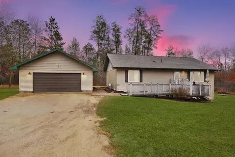 1902 Trefoil Dr SW, Backus, MN 56435