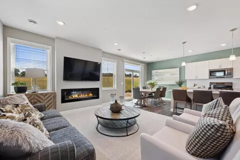 10660 Wiles Way, Woodbury, MN 55129