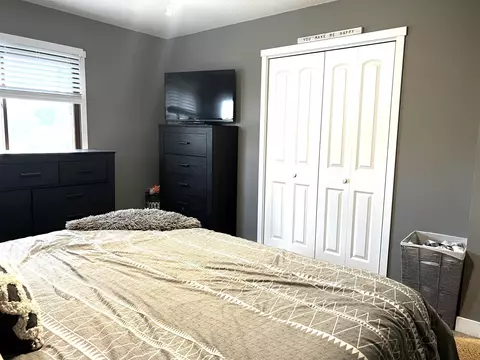 225 4th St NE, Plainview, MN 55964 photo 9