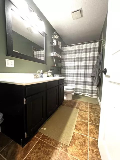 225 4th St NE, Plainview, MN 55964 photo 10