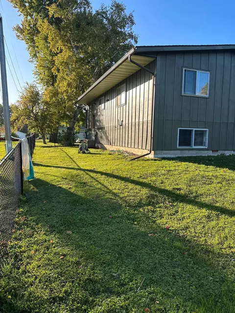 225 4th St NE, Plainview, MN 55964 photo 40