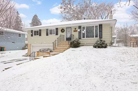 4609 Gettysburg Ave N, New Hope, MN 55428