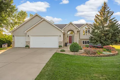 16717 Firestone Ct, Farmington, MN 55024
