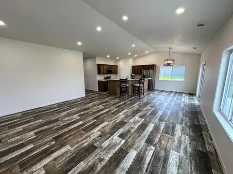 908 NW 7th Ave, Perham, MN 56573 photo 12