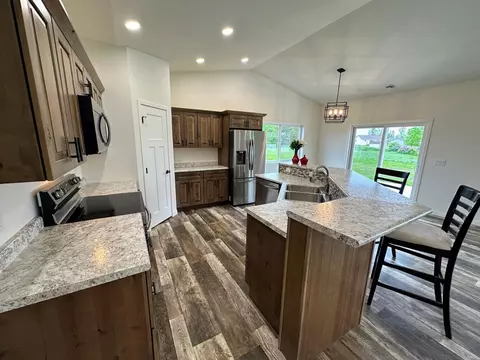 908 NW 7th Ave, Perham, MN 56573 photo 8